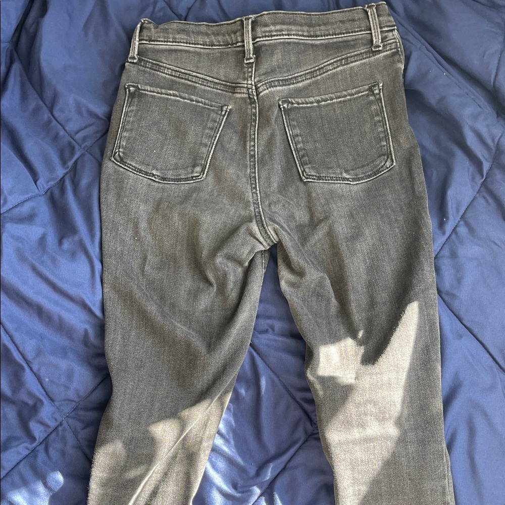Old Navy Women's Charcoal Distressed Skinny Jeans - Picture 3 of 3